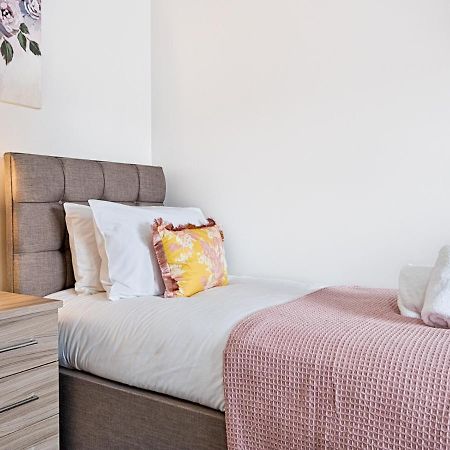 Pass The Keys Luxury Bright Spacious Family Home - Near Beaches Swansea Buitenkant foto