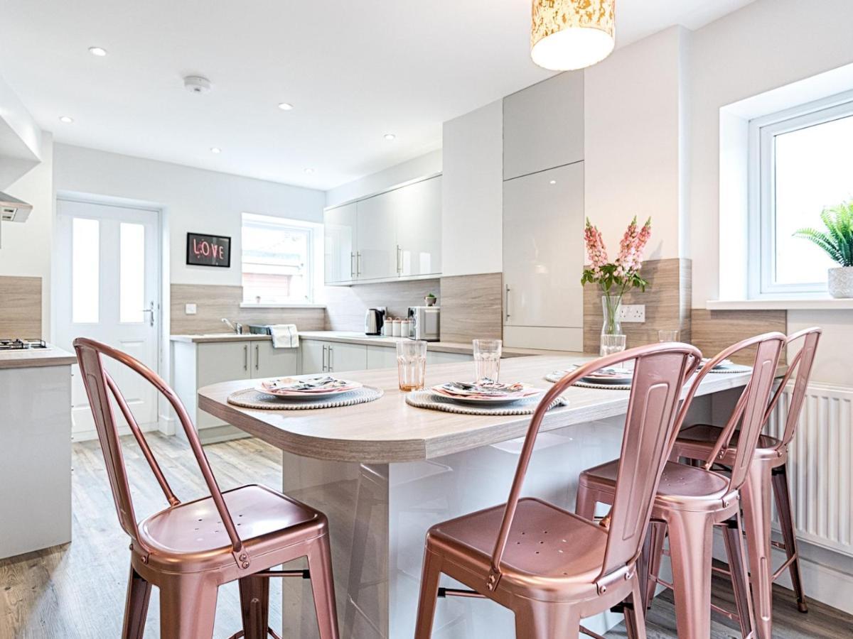Pass The Keys Luxury Bright Spacious Family Home - Near Beaches Swansea Buitenkant foto