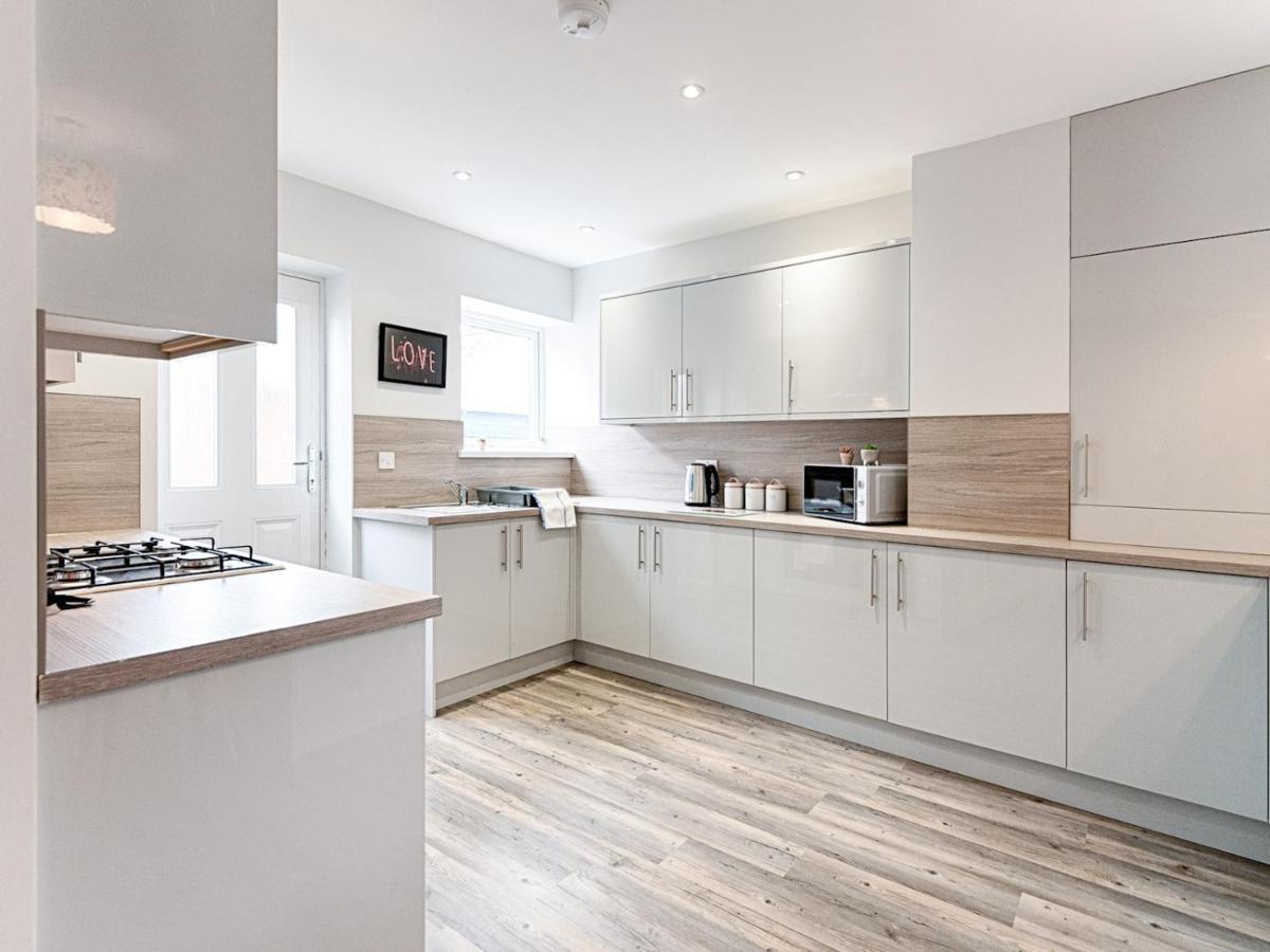 Pass The Keys Luxury Bright Spacious Family Home - Near Beaches Swansea Buitenkant foto
